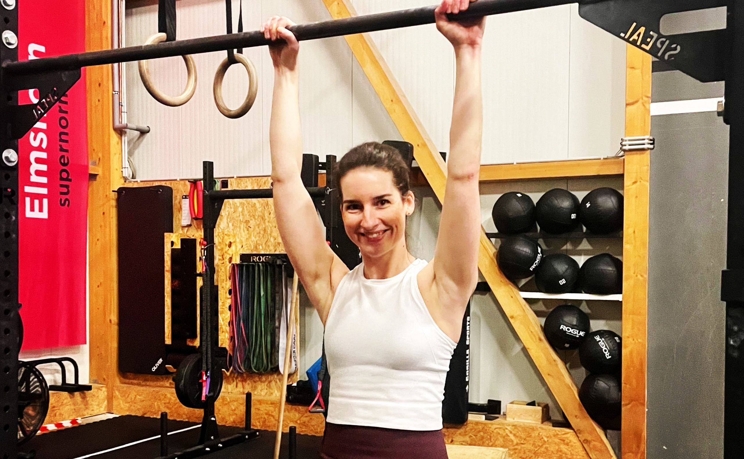 Julia 2021 Active Hang